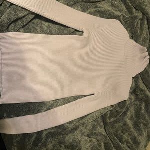 Forever 21 tight fitting turtle neck. Only worn once. Great condition.